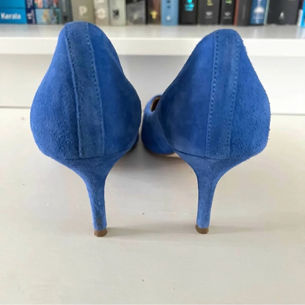 C. Wonder Blue Azure / Cerulean Blue Suede Leather Heels Size 7